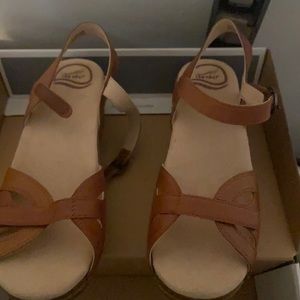 Dansko wedge nwt